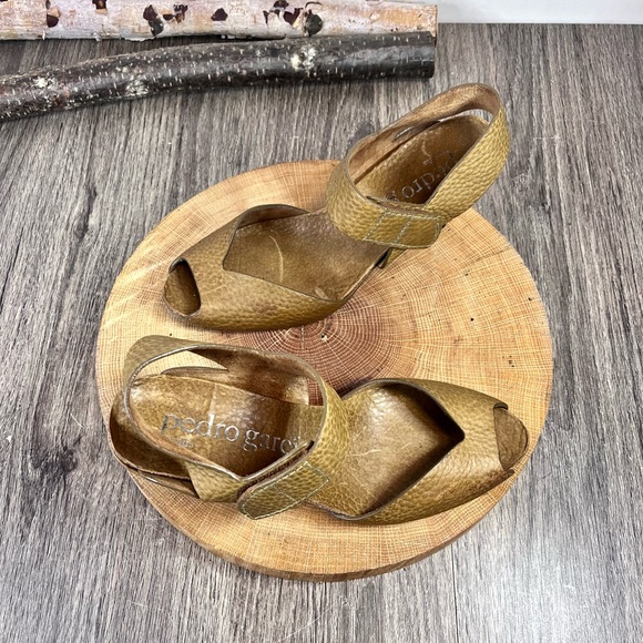 *Pedro Garcia | Pebble Leather Peep Toe Heels with Ankle Straps Size 8.5 - Picture 10 of 16